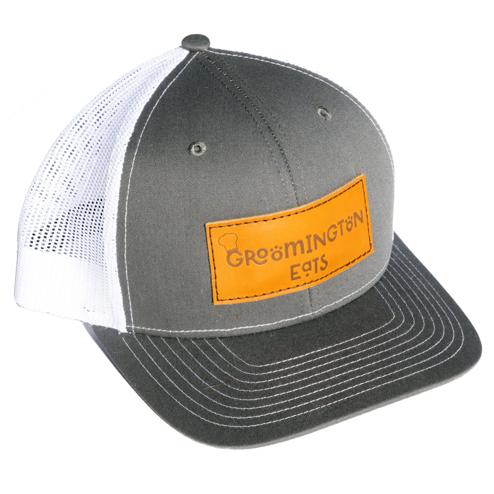 Groomington Eats Hat